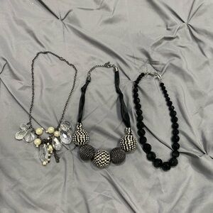 Necklaces bundle of 3  Black and silver